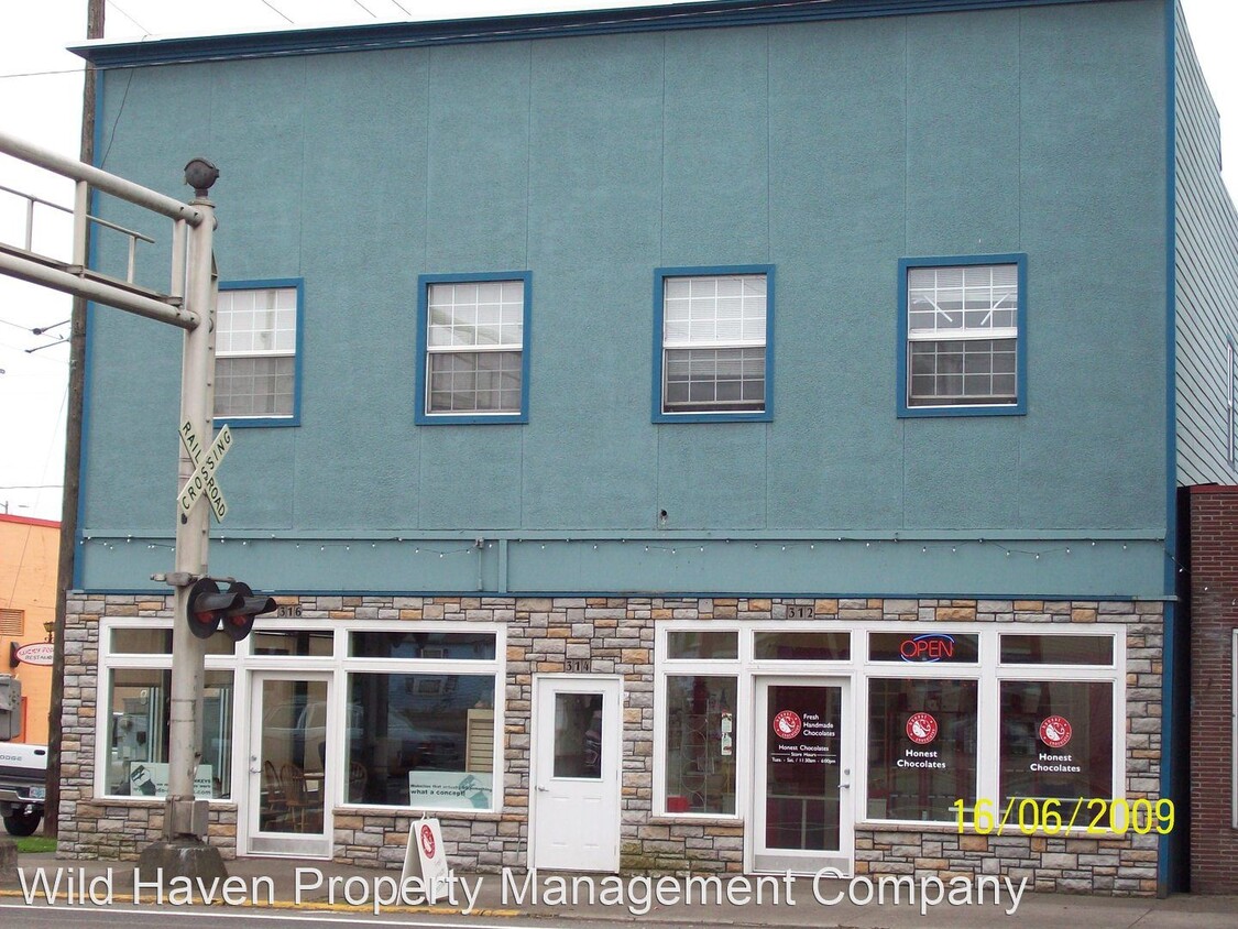 Primary Photo - 312 E 1st St