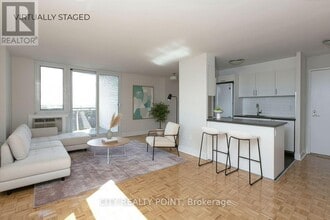 Building Photo - 485 Huron St