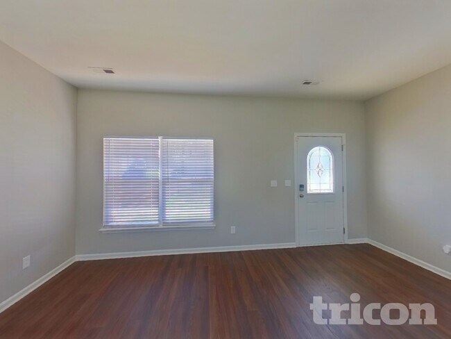 Building Photo - 1522 Ladora Dr