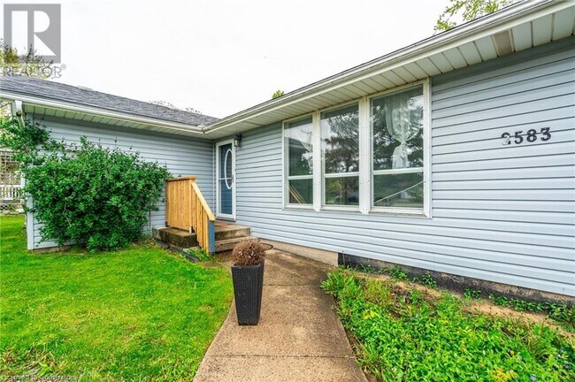 Building Photo - 2583 Binbrook Rd