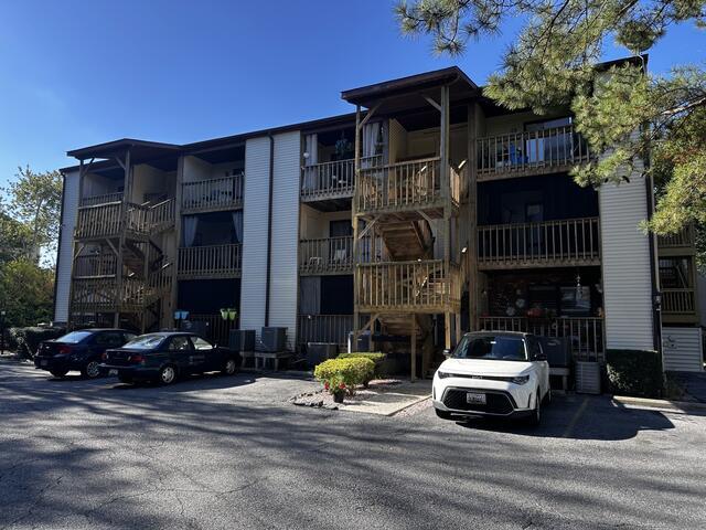 Foto del edificio - 14300 Jarvis Ave