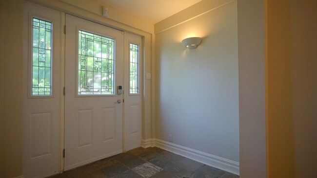 Building Photo - 31 Burgess Ave