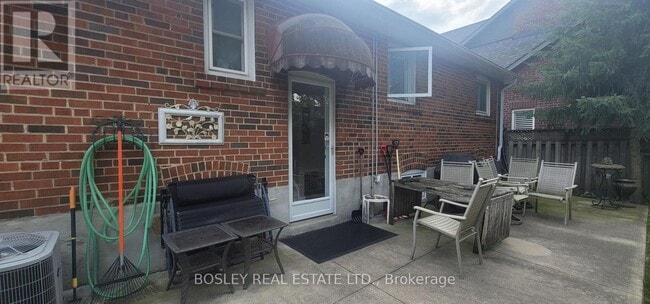 Building Photo - 6 Youngmill Dr