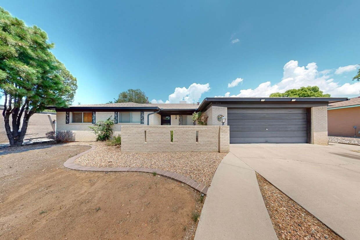 Primary Photo - NE Brick Ranch 3/Bd 2/Ba 2 Cg 1782/sf