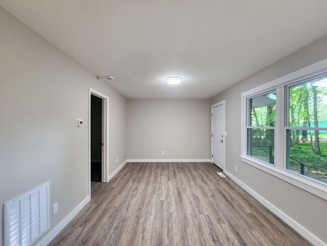 Foto del edificio - Hendersonville Duplex Rental