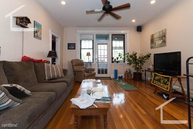 Foto del edificio - 35 Mount Hood Rd