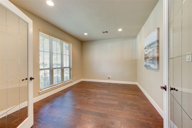 Foto del edificio - 4623 Montcliff Bend Ln