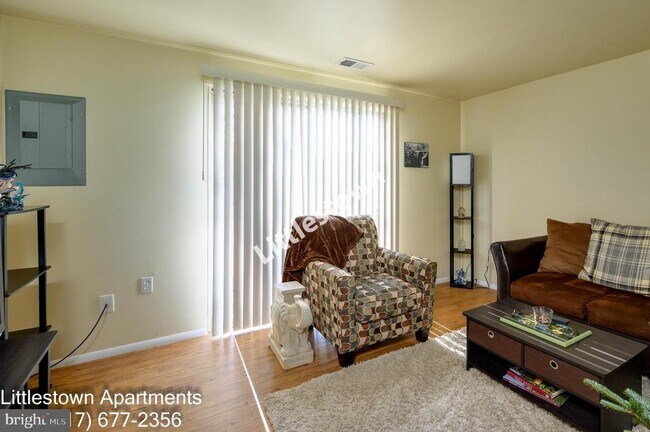 Foto del edificio - 117 Roberta Jean Ave