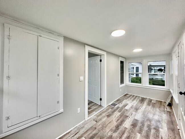 Foto del edificio - 603 E 8th St N