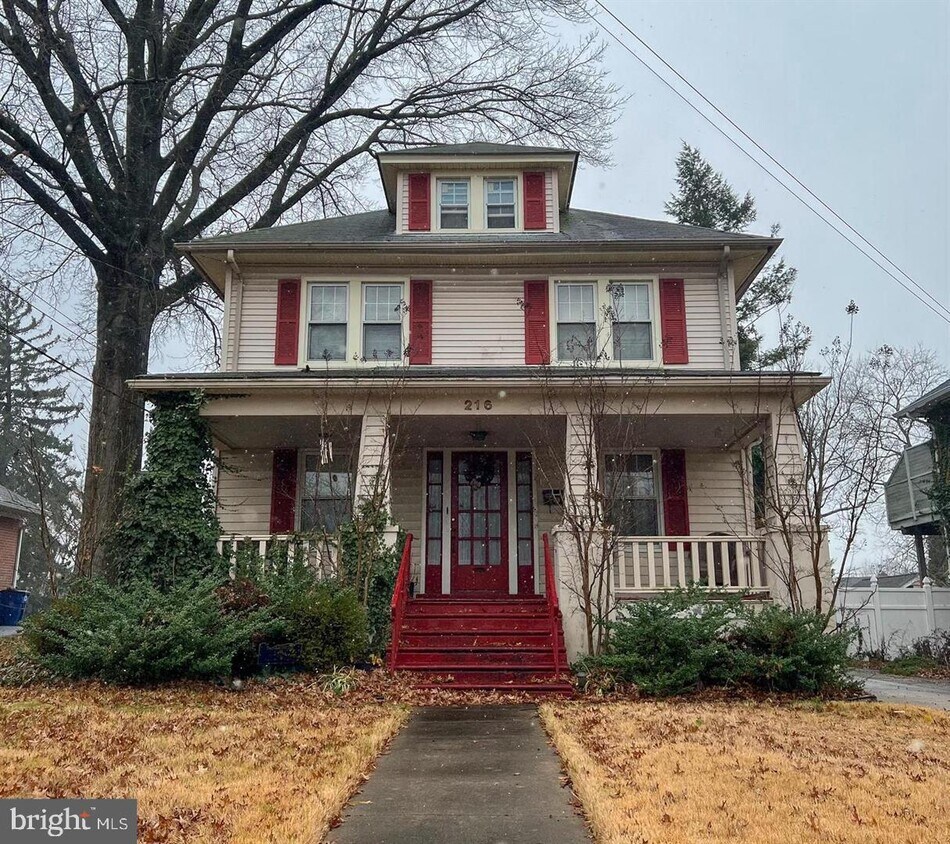 216 White Horse Pike, Collingswood, NJ 08107 House Rental in