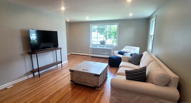 Foto del edificio - 603 Goldenrod Ave