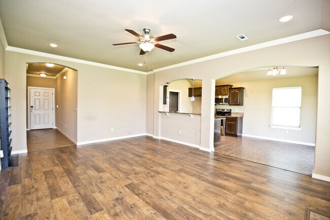 Building Photo - ***3057 N. Azure Avenue***