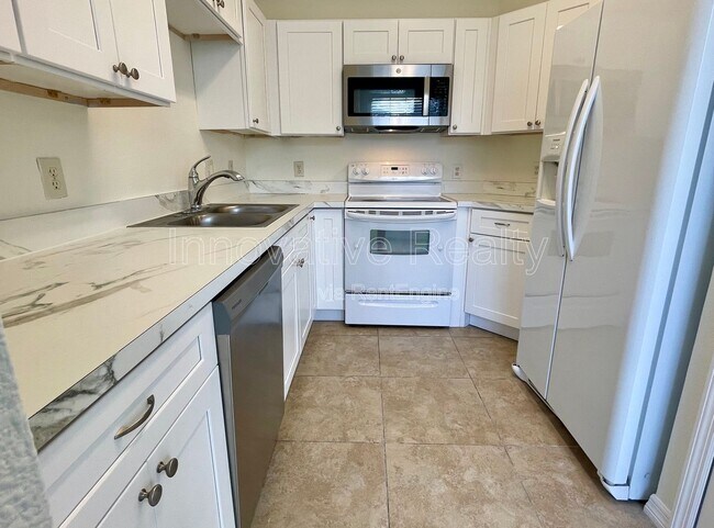 Foto del edificio - 2482 Temple Grove Ln