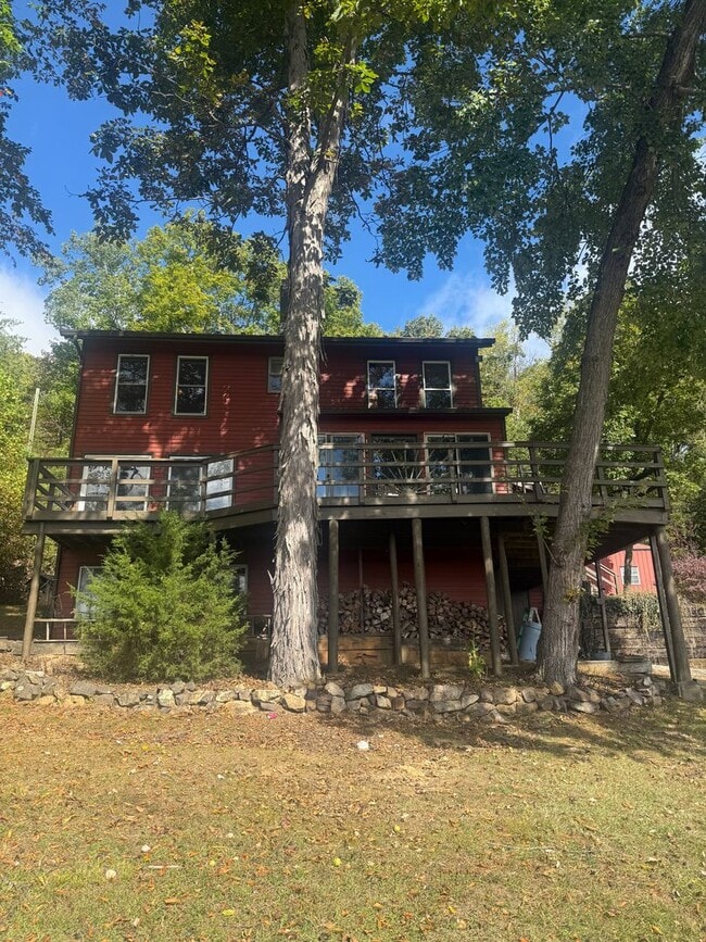 Building Photo - 243 Saddle Ridge Rd