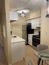 Building Photo - 6392 Chasewood Dr