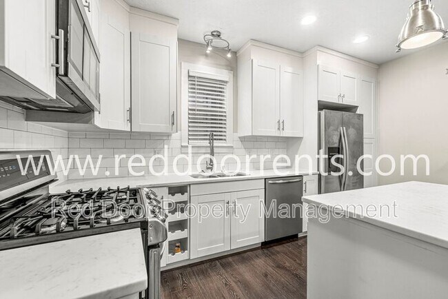 Foto del edificio - 2028 Hoyt Ave