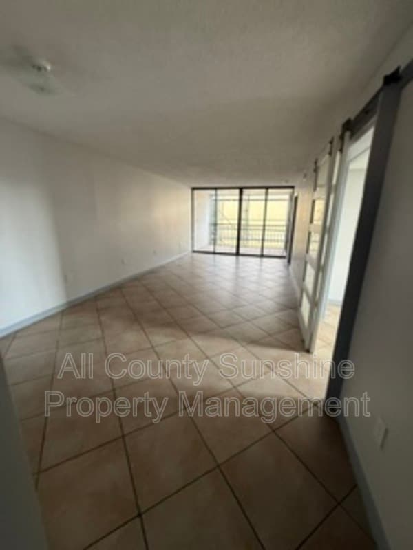 Photo - 2424 West Tampa Bay Blvd Apartment