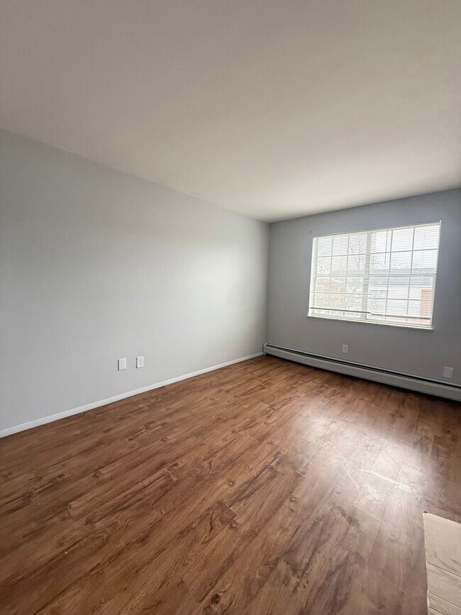 Building Photo - 2969 Four Towers Dr