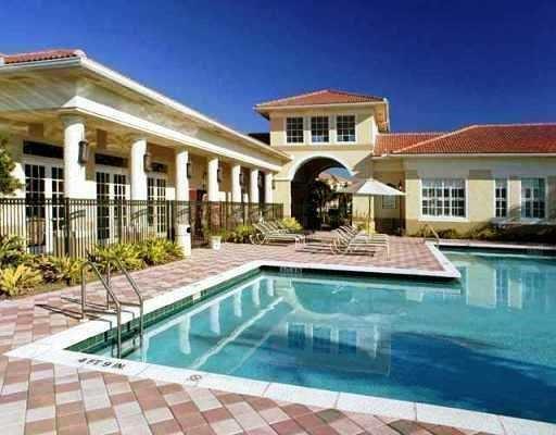 Foto del edificio - 2525 Centergate Dr