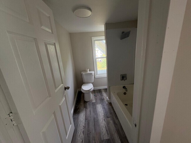 Foto del edificio - 517 Columbia Ave