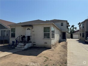 Building Photo - 1310 W 89th St