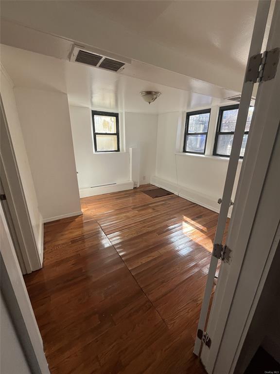 Foto del edificio - 1133 E 224th St