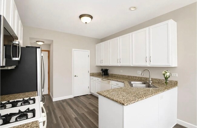 Building Photo - 1904 Cobblestone Dr