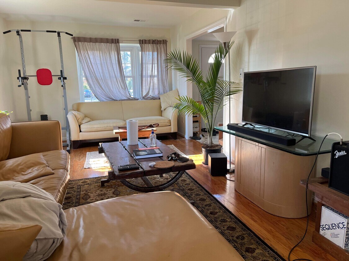 Foto principal - 1036C Margate Ct
