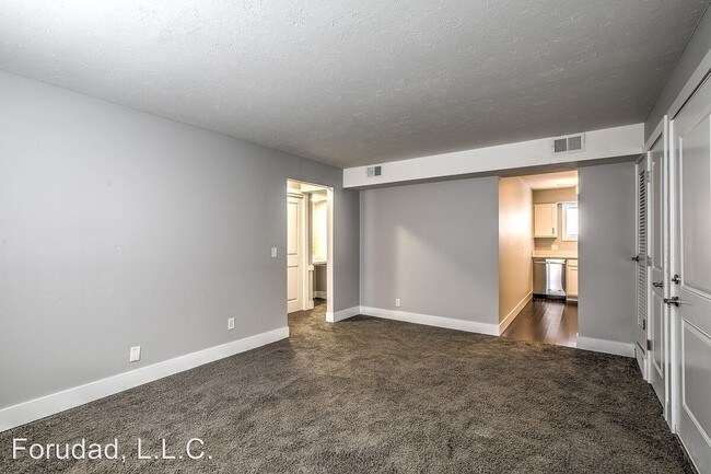 Building Photo - 422 N 40th St