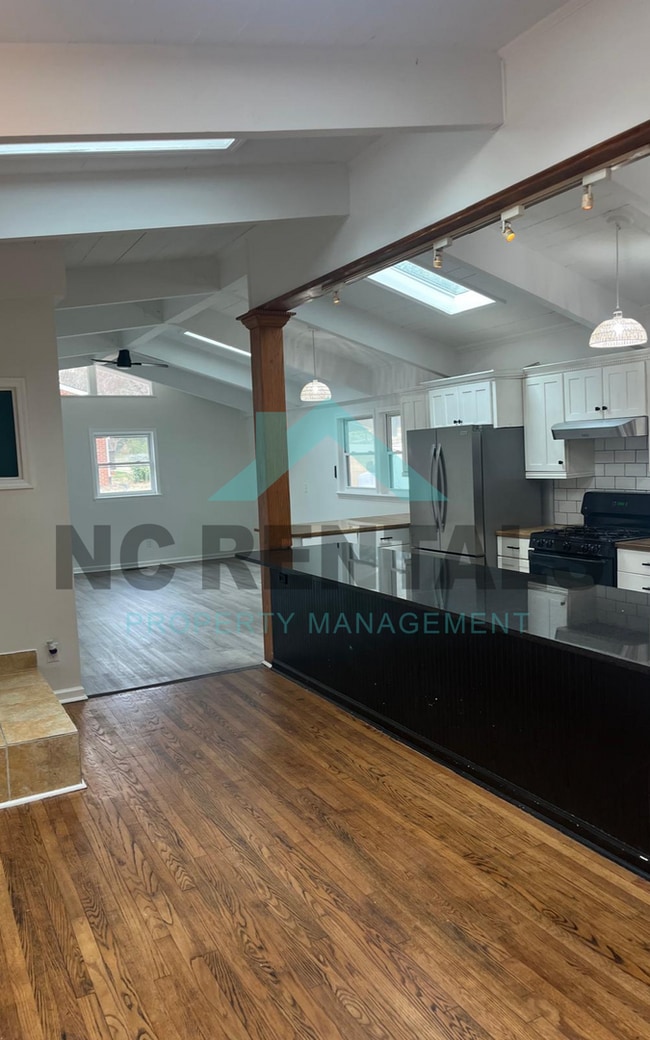 Foto del edificio - 1212 Red Oak Ave