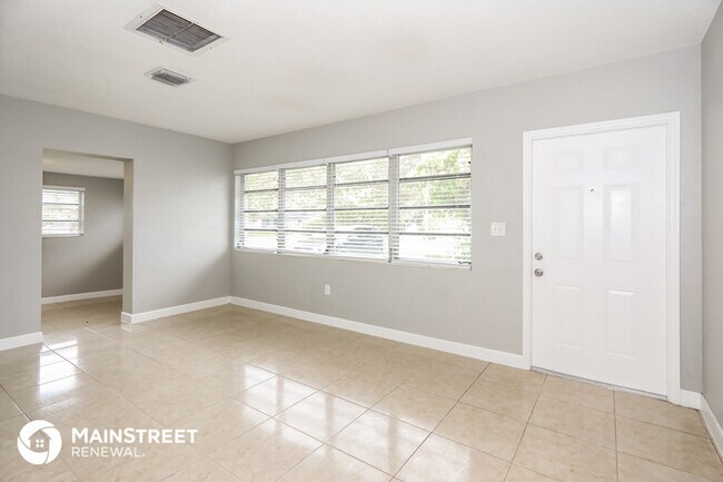 Building Photo - 19110 N Miami Ave