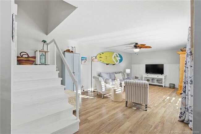 Foto del edificio - 5982 SE Riverboat Dr