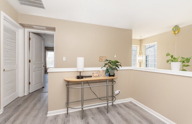 Foto del edificio - 3160 Bromley Ln