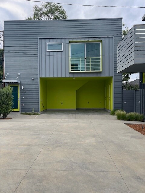 Primary Photo - 3235 Fay Ave