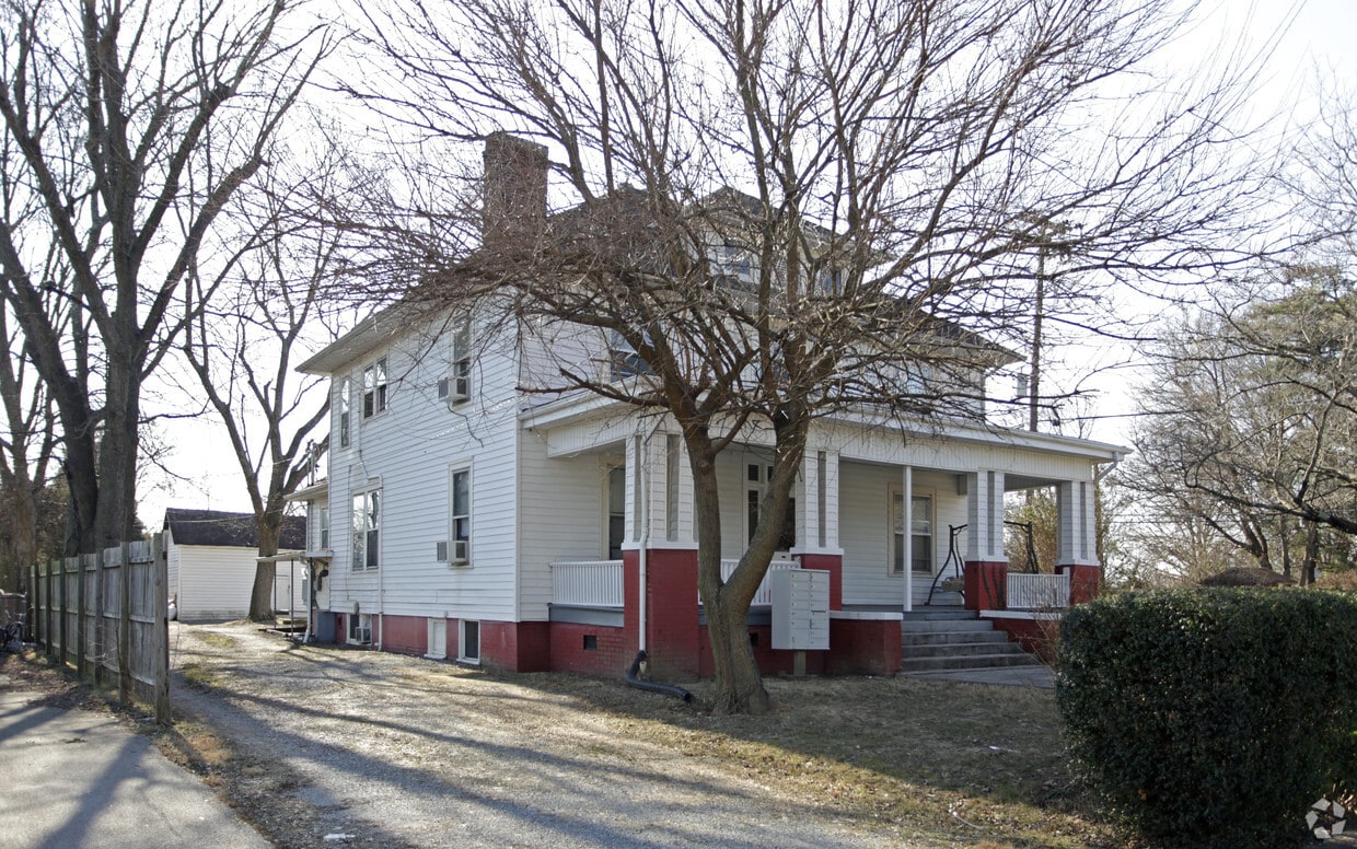 Foto principal - 600 Radford Pl