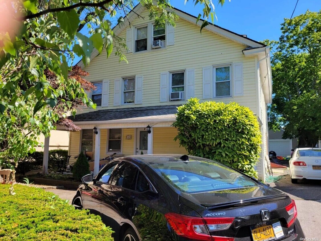 Primary Photo - 36 Maple Ave