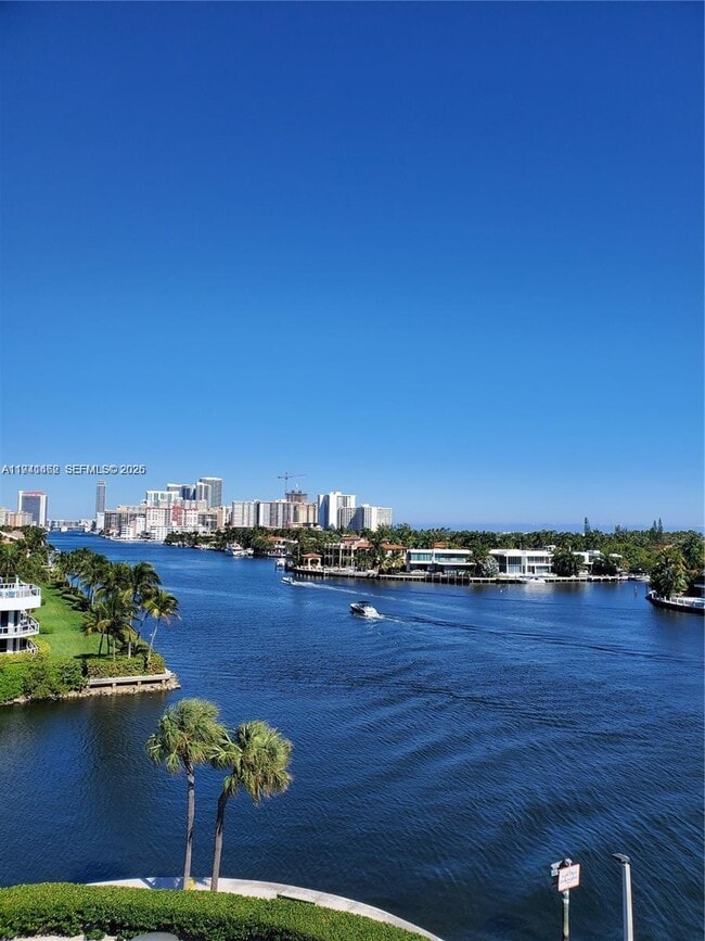 Building Photo - 20515 E Country Club Dr