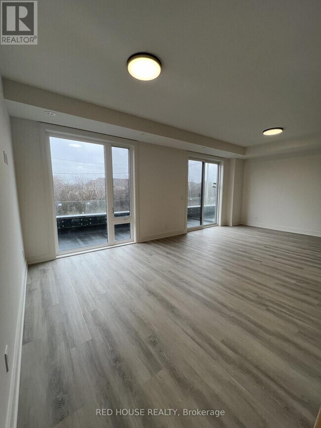 Photo du bâtiment - 138 Everett Cmn