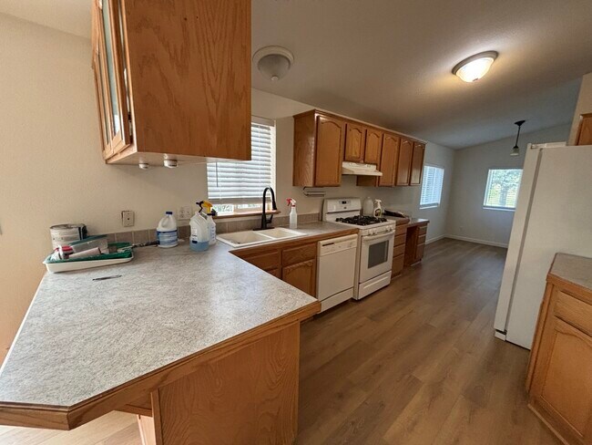Building Photo - 1782 Lotus Rd