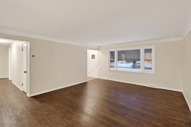 Building Photo - 5969 Marra Dr