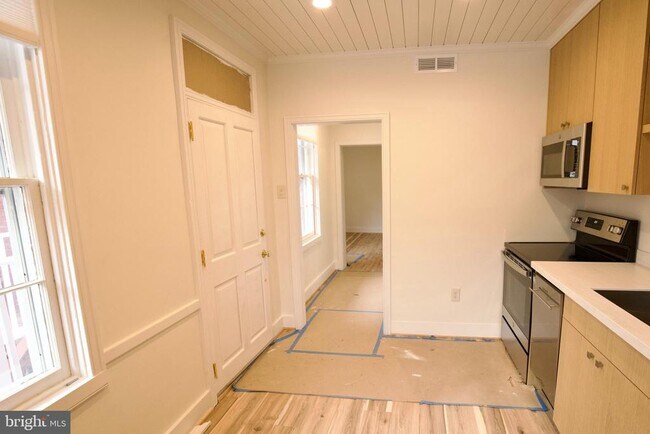 Building Photo - 316 W Patrick St