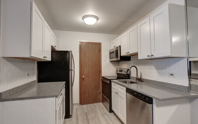 Foto del edificio - 680 E Liberty St