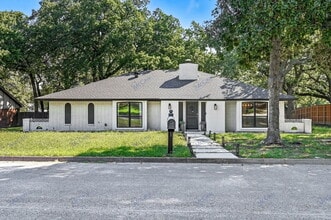 Building Photo - 724 Overland Trail