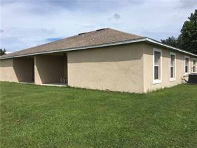 Building Photo - 502A Blackbird Ln