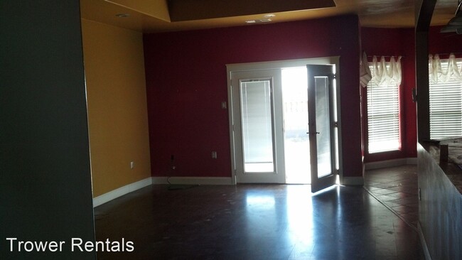 Building Photo - 4 br, 2 bath House - 142 Reata Loop