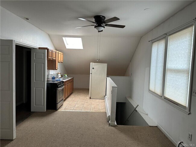 Building Photo - 852 Freedom Plains Rd