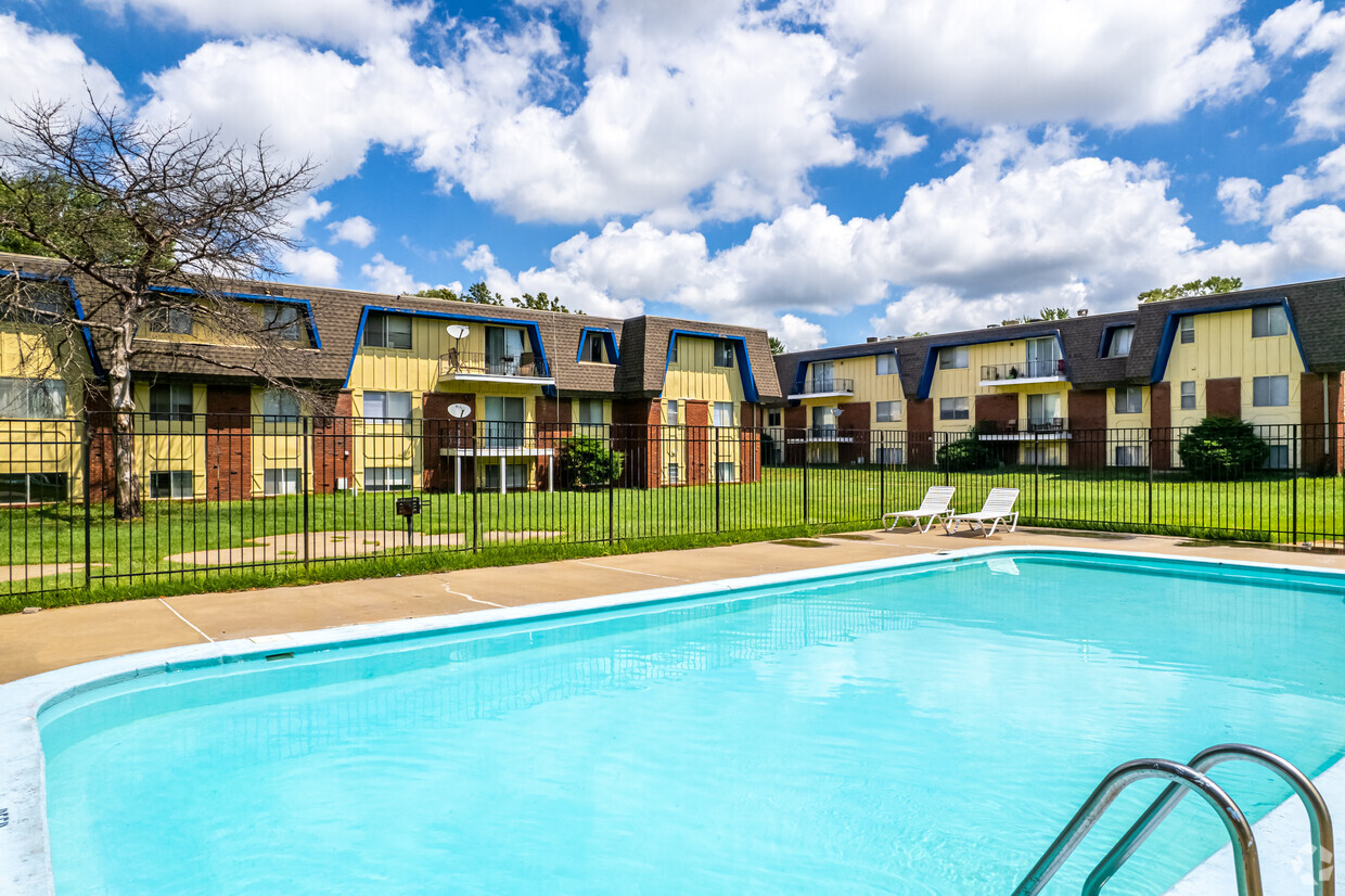 Primary Photo - Meadowlark Apartments