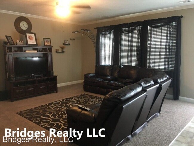 Building Photo - 511 Brantley Cove Cir