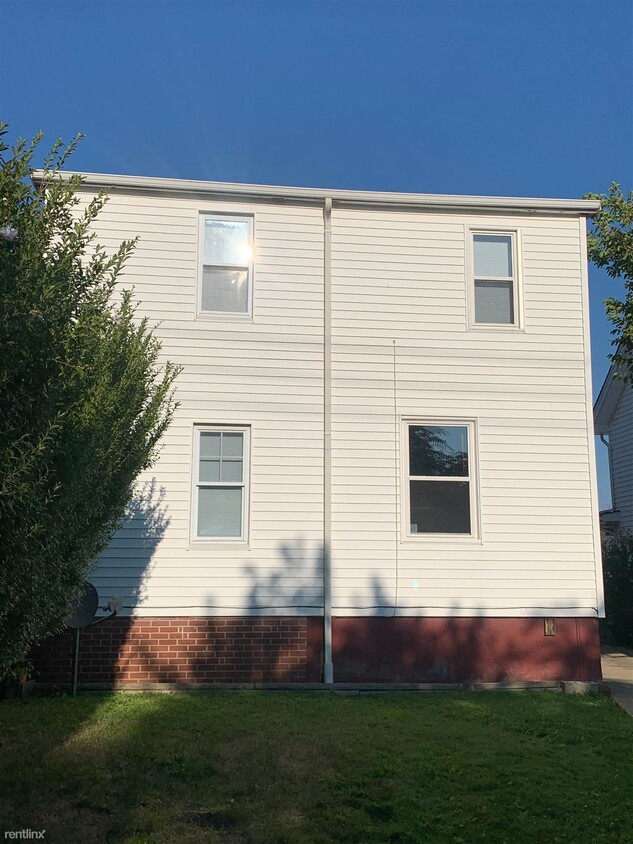 Building Photo - 2 br, 1 bath Duplex - 4648 East 86th Street 1