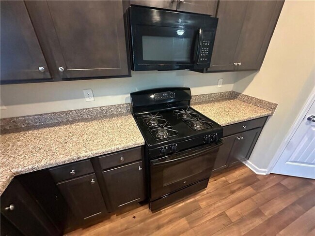 Foto del edificio - 348 Turtle Creek Dr